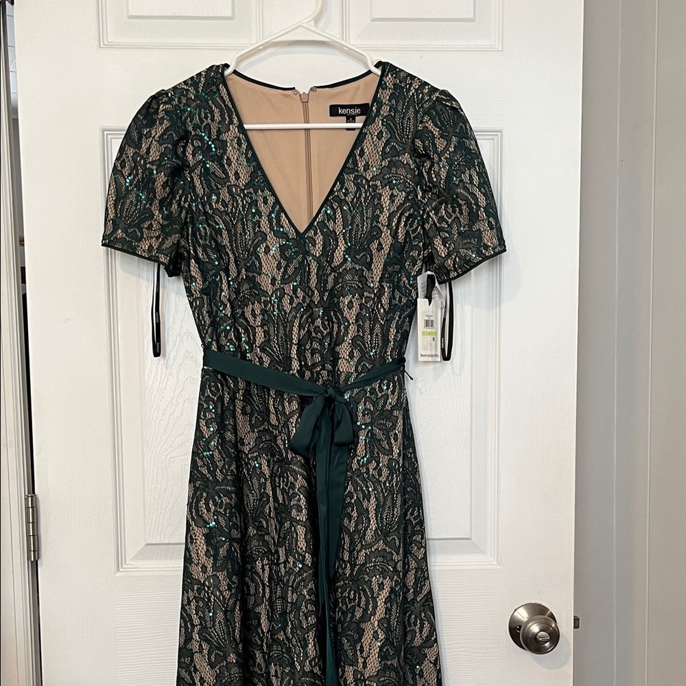 Kensie Dark Green Lace V-Neck Midi Dress with Nude Lining NWT